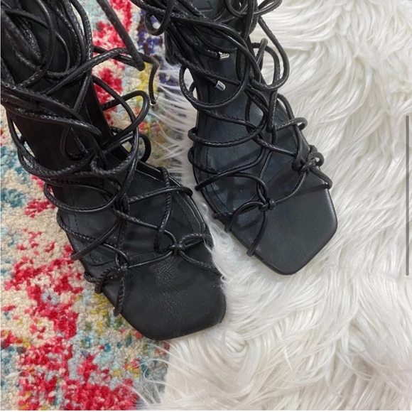 Schutz Black Strappy Square Toe Heyde Nappa Leather Sandal Heels Size 7 - Picture 2 of 5